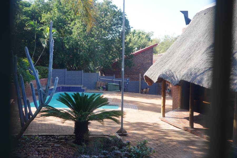 To Let 7 Bedroom Property for Rent in Safari Gardens North West